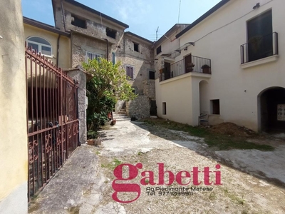 villa indipendente in vendita a Gioia Sannitica