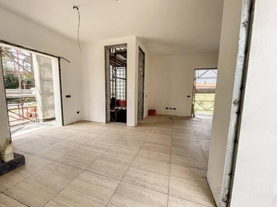 villa indipendente in vendita a Monterotondo