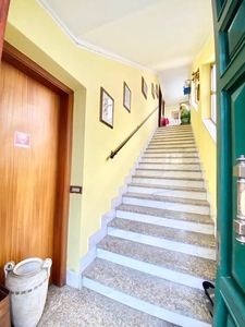 Casa semi indipendente in vendita 2 Stanze da letto a Carrara