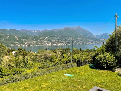 Prestigiosa villa di 300 mq in vendita, San Felice del Benaco, Lombardia