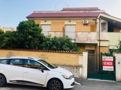 villa in vendita a Pomezia