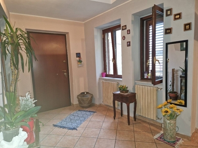 Appartamento in Via giovanni nicotera, Pellezzano, 5 locali, 2 bagni
