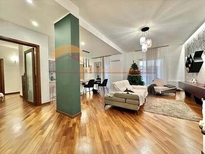 Appartamento in VIALE SCALA GRECA, Siracusa, 6 locali, 2 bagni, 165 m²