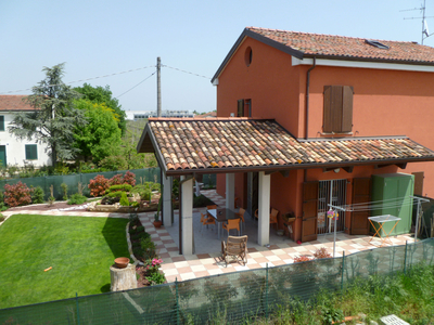 BAGNARA DI ROMAGNA (RA) - CASA A SCHIERA - 6 LOCALI - 85 MQ