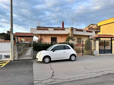 Casa a Fiumicino in Via Torralba