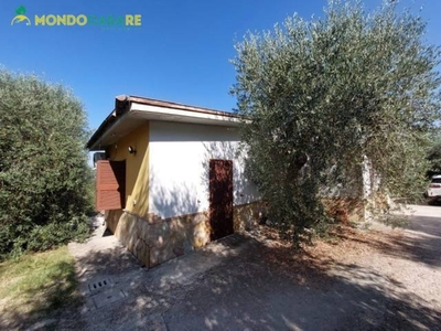 Casa indipendente in Via dei cavalli, Montelibretti, 3 locali, 2 bagni