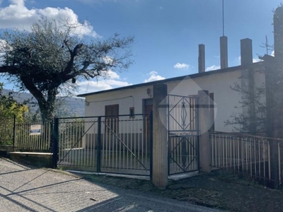 Casa indipendente in VIA F. PATELLA MEDICO, Laureana Cilento, 4 locali
