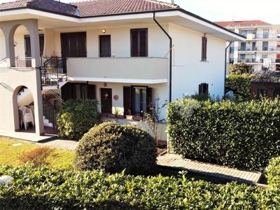 Villa in vendita a Crescentino