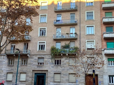 Appartamento in Vendita in Corso Galileo Ferraris 116 a Torino
