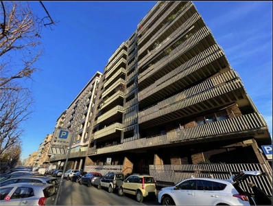 Appartamento in Vendita in Corso Re Umberto 55 a Torino