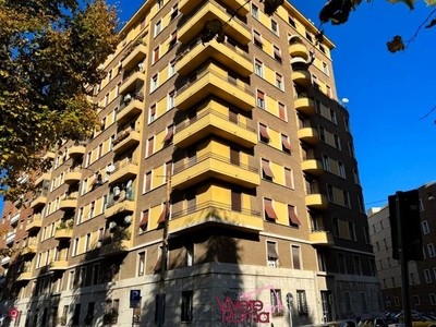 Appartamento in Vendita in Largo Don Giuseppe Morosini a Roma
