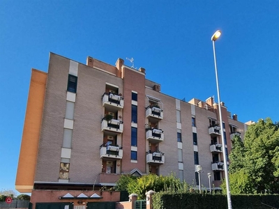 Appartamento in Vendita in Via Carlo Muscetta a Roma