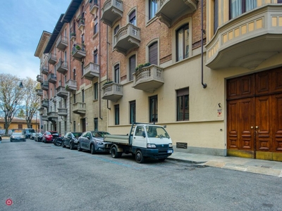 Appartamento in Vendita in Via Governolo 5 a Torino