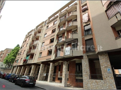 Appartamento in Vendita in Via Lodi 9 a Torino