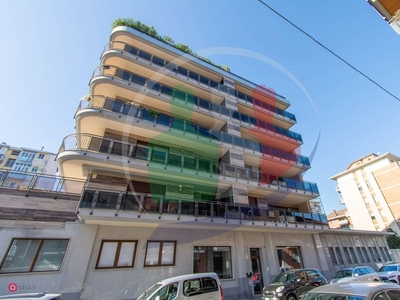 Appartamento in Vendita in Via Mombarcaro 95 a Torino