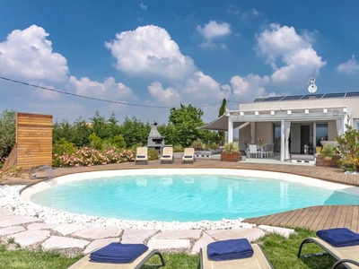 Casa a Rimini con piscina, idromassaggio e terrazza