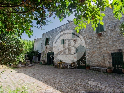 Esclusiva villa di 700 mq in vendita Ceglie Messapica, Italia