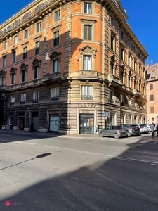 Negozio/Locale commerciale in Vendita in Corso Vittorio Emanuele ll 221 a Roma