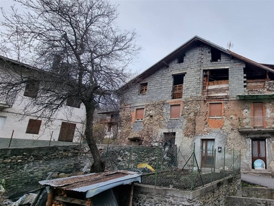 Casa singola in vendita a Monno Brescia