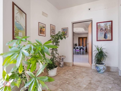 Appartamento di prestigio di 220 m² in vendita Via Gioacchino Arnone, 3, Palermo, Sicilia