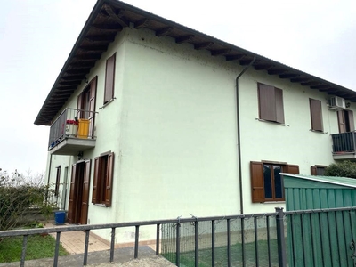 Appartamento in Cazzani , 5, Zerbolò (PV)
