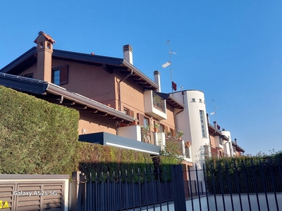 Appartamento in vendita a Legnano - Zona: Piscina
