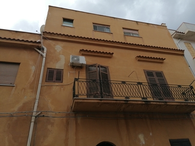 Appartamento in Via P. Amedeo - Balestrate