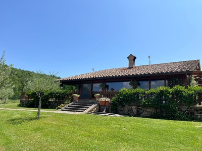 Casa indipendente in Località Colonnata - Gubbio