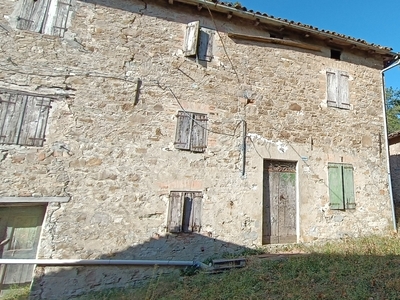 Casa indipendente in Piazza XV Agosto - Valsamoggia