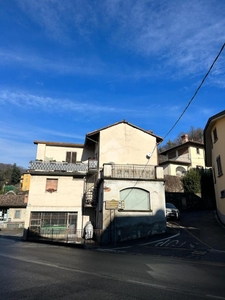 Casa indipendente in vendita a Sarnico