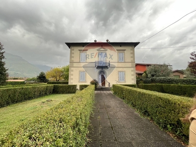 Casa indipendente in vendita Lucca