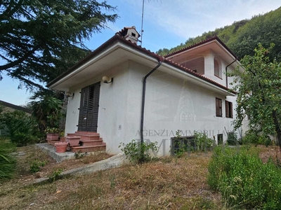 Casa indipendente in Via Roma - Vallecrosia