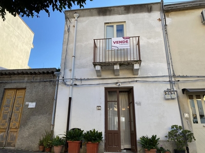 Casa Indipendente in Viale Xxi Ottobre, 650, Torregrotta (ME)