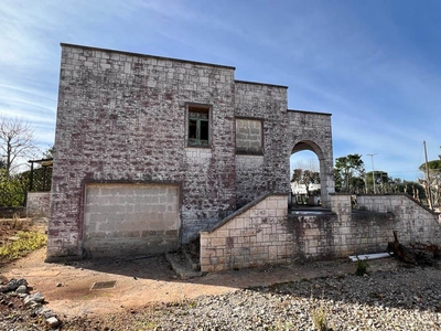 Casa singola in Viale Nuovo in zona Selva di Fasano a Fasano