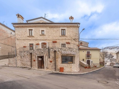Prestigioso hotel di 1500 mq in vendita Via Antonio Milanetti, Rocca di Mezzo, Abruzzo