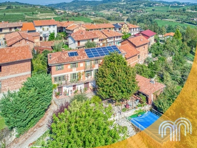Prestigiosa villa di 450 mq in vendita, Cocconato, Piemonte
