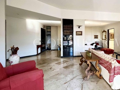 Prestigioso appartamento di 245 m² in vendita Viale Papiniano, 44, Milano, Lombardia