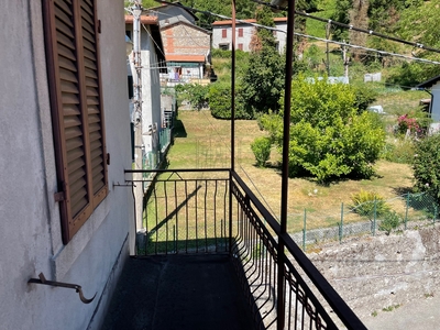 Villa a schiera in Località Tarpini - Minucciano