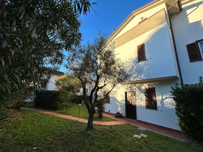 Villa a schiera in ottime condizioni a Sarzana