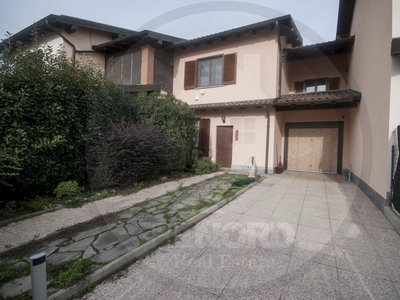 Villa a Schiera in vendita a Sant'Alessio con Vialone