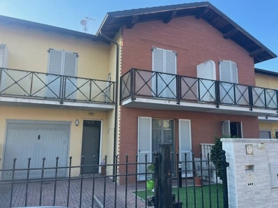 Villa a Schiera in vendita a Tromello