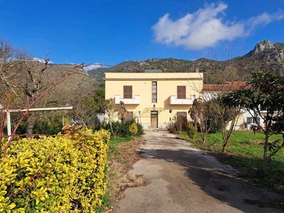 Villa a Schiera in Vendita ad Cassino - 169000 Euro