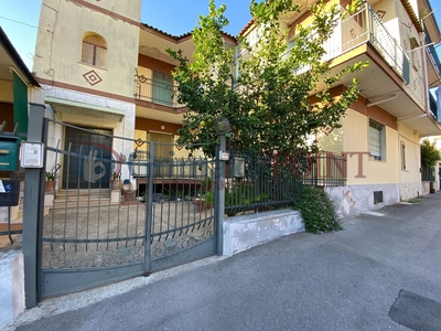 Villa a schiera in Via Giardini II Traversa - Giugliano in Campania