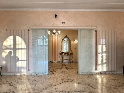 Villa di 520 mq in vendita - Castelnuovo Don Bosco