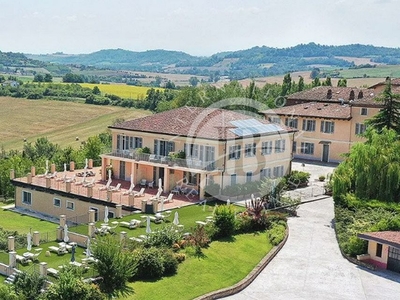 Prestigiosa villa di 400 mq in vendita Vignale Monferrato, Piemonte