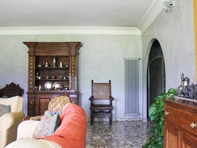 Villa di 788 mq in vendita - Castelnuovo Garfagnana