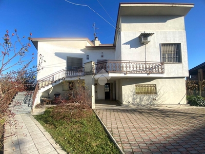 Villa in vendita a Guazzora