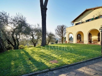 Esclusiva villa di 450 mq in vendita Lucca, Italia