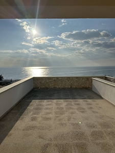 Appartamento 'Casa Puzzedde' con vista mare, terrazza privata e Wi-Fi