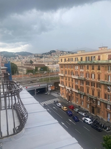Appartamento con terrazzo a Genova